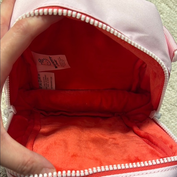 Retrospekt Hello kitty Camera Bag - Picture 3 of 4